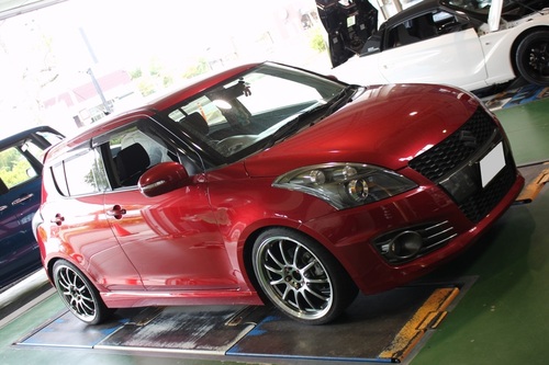 スイフトスポーツ に TE37 SAGA を ツライチ セットアップ